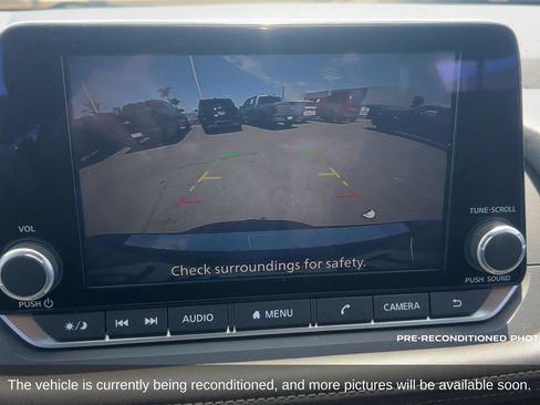 Used 2026 Nissan Rogue SV FWD image 17