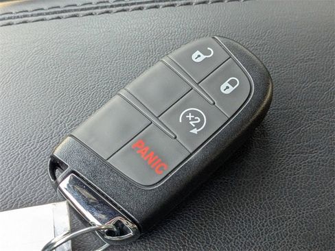 New 2026 Jeep Compass Latitude image 28