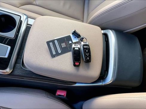 Certified 2023 Audi Q7 2.0T Premium w/ Convenience Package image 11