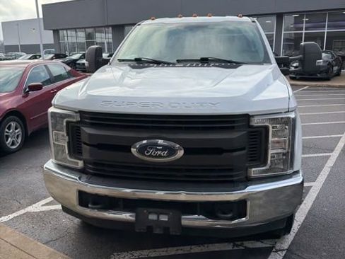 Used 2019 Ford F350 XL w/ Power Equipment Group image 7