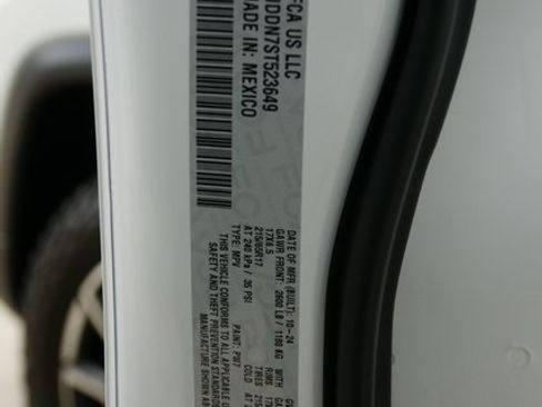 Used 2025 Jeep Compass Trailhawk image 37