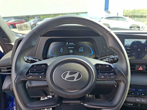 Used 2025 Hyundai Elantra Sport image 22