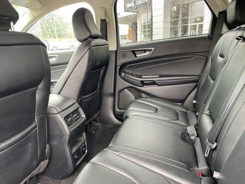 Used 2022 Ford Edge Titanium image 14