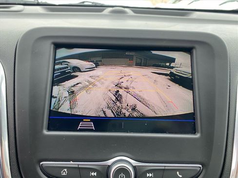 Used 2020 Chevrolet Equinox LT image 11