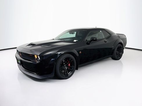 Used 2021 Dodge Challenger R/T Scat Pack RWD image 3