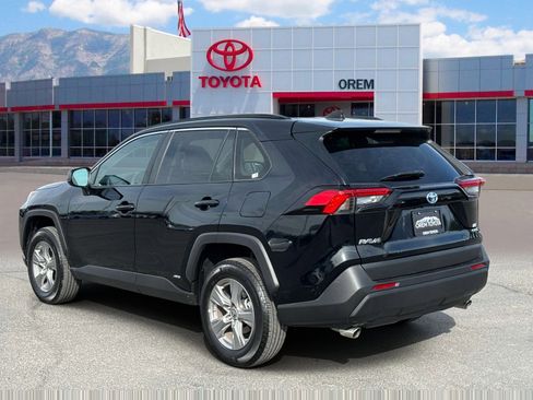 Used 2024 Toyota RAV4 LE AWD/4WD image 5