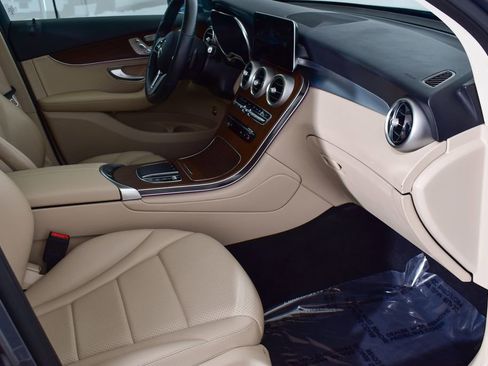 Certified 2021 Mercedes-Benz GLC 300 GLC 300 image 26