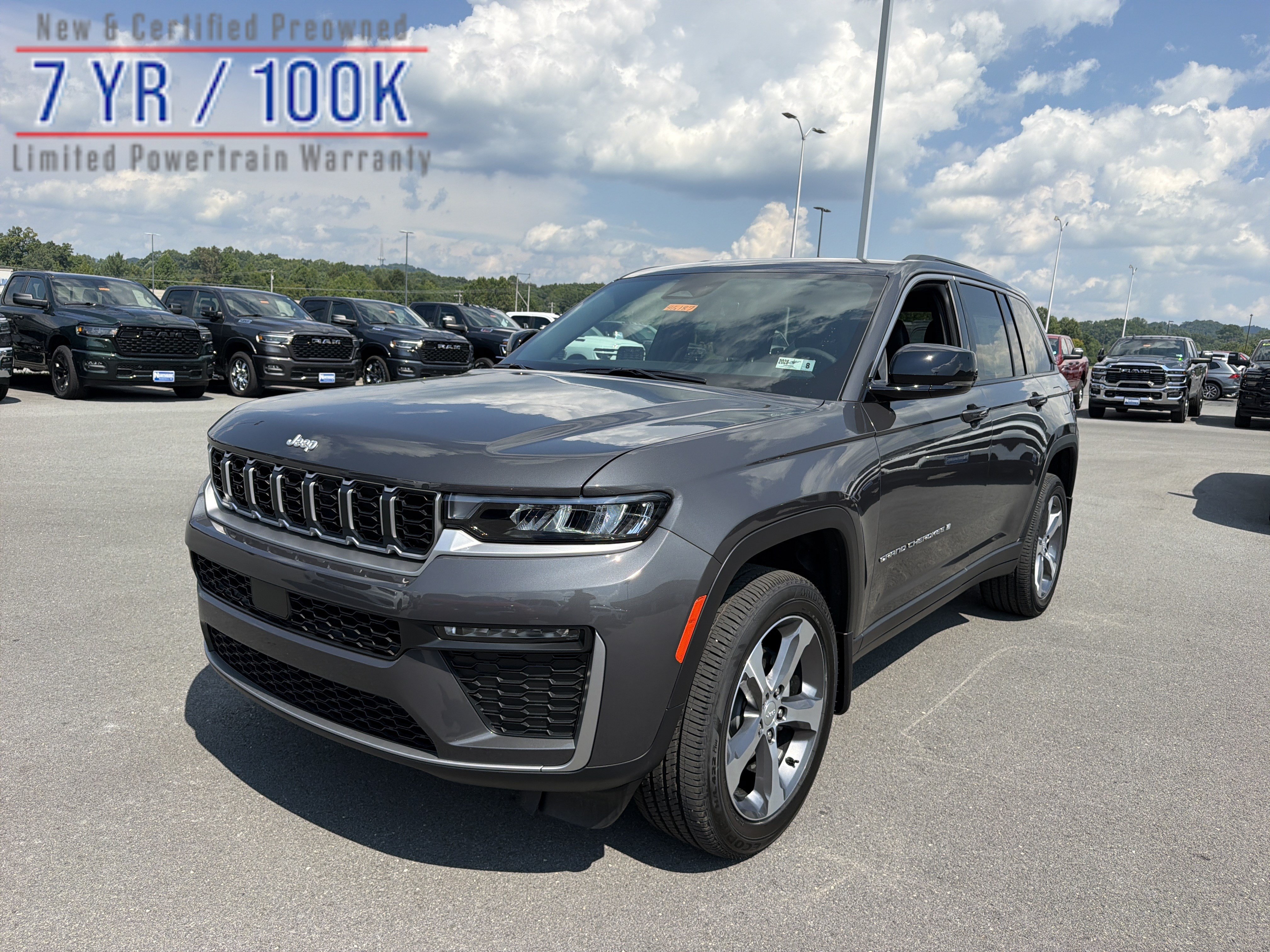 New 2026 Jeep Grand Cherokee Limited AWD/4WD image 1