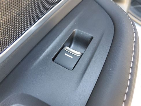 Certified 2025 Acura RDX SH-AWD image 16