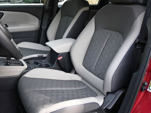 Certified 2025 Subaru Forester image 16