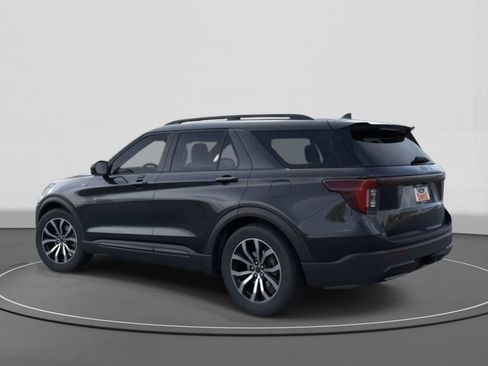 New 2026 Ford Explorer ST-Line image 4