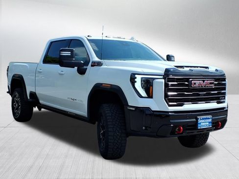 Used 2025 GMC Sierra 2500 AT4X AWD/4WD image 6