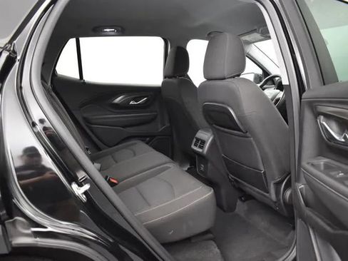Used 2024 GMC Terrain SLE FWD image 18