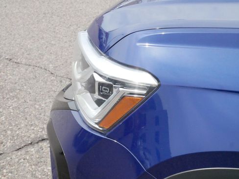 Certified 2023 Volkswagen Taos SEL image 16