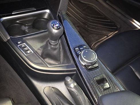 Used 2017 BMW M4 Base 2dr Convertible image 15