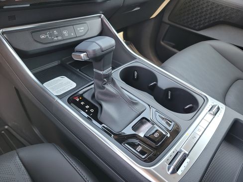 New 2026 Kia Carnival SX FWD image 13