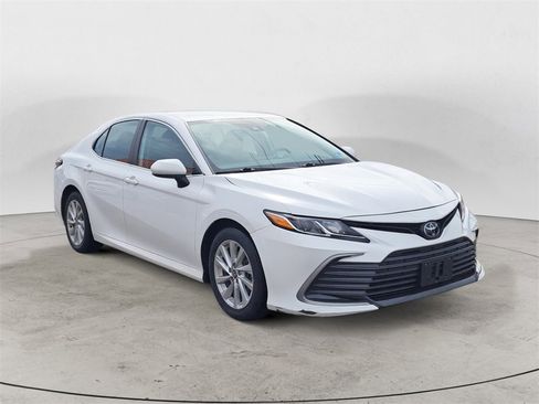 Used 2024 Toyota Camry LE image 1
