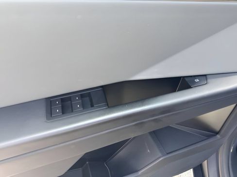Used 2024 Tesla Cybertruck AWD Crew Cab image 23