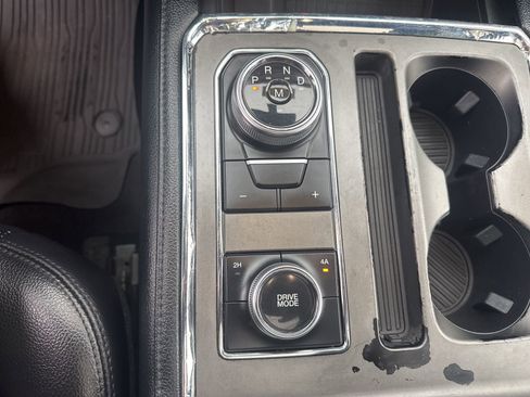 Used 2020 Ford Expedition XLT w/ Equipment Group 202A image 32