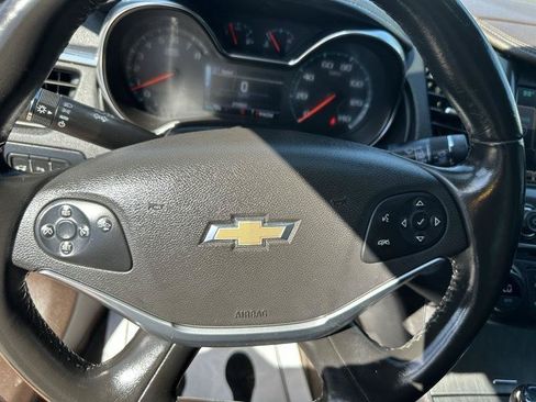 Used 2015 Chevrolet Impala LT FWD image 14