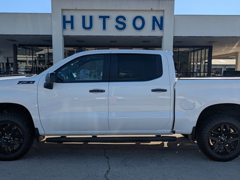 Used 2023 Chevrolet Silverado 1500 LT Trail Boss w/ Protection Package image 1