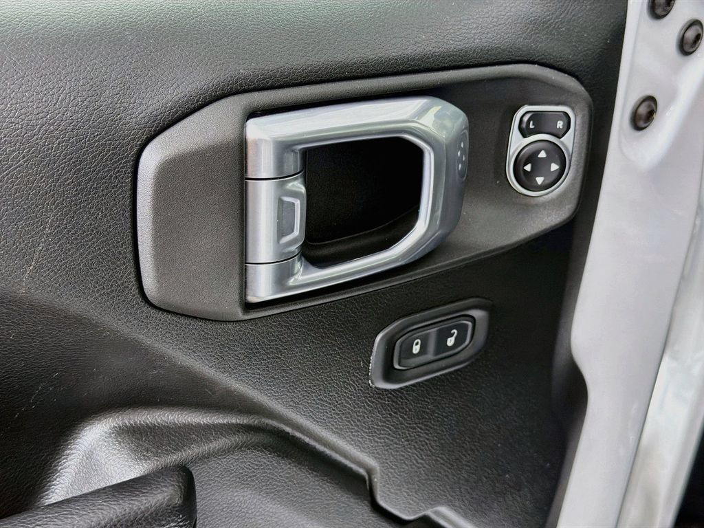 Used 2022 Jeep Gladiator Sport AWD/4WD image 31