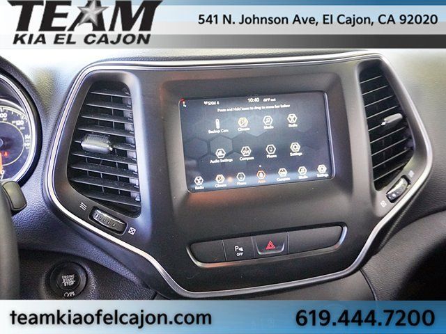 Used 2019 Jeep Cherokee Latitude Plus FWD image 28