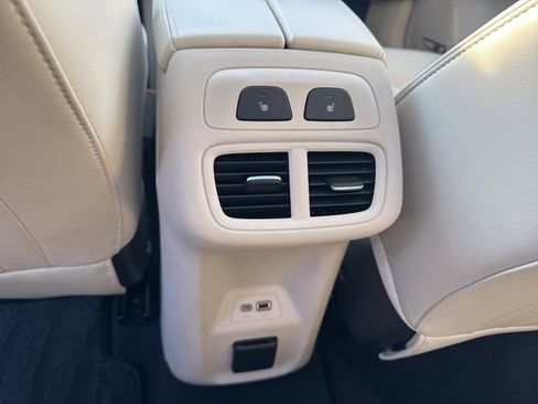 Used 2023 Buick Envision Avenir image 27