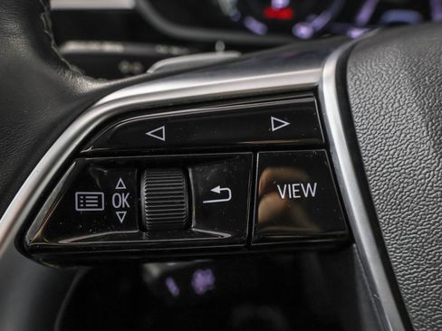 Used 2023 Audi e-tron Premium image 26