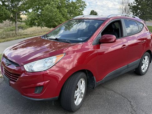 Used 2011 Hyundai Tucson GLS FWD image 2