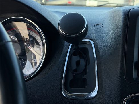 Used 2019 Dodge Grand Caravan GT image 21