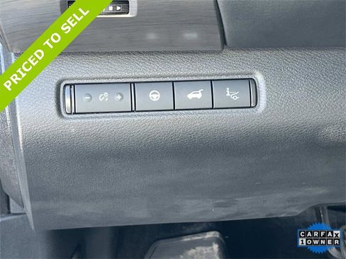 Used 2024 Nissan Pathfinder Platinum image 27