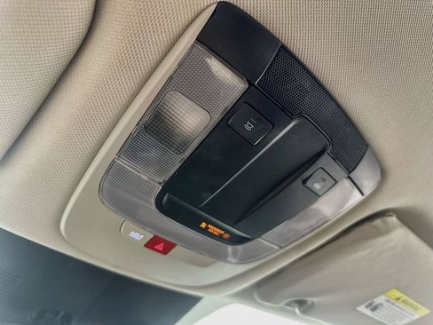 Used 2024 Kia Sorento S FWD image 36