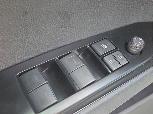 New 2026 Toyota Camry SE FWD image 18