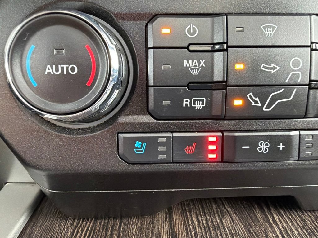 Used 2020 Ford F250 Lariat w/ Lariat Ultimate Package AWD/4WD image 23