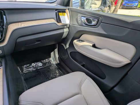 New 2026 Volvo XC60 B5 Plus w/ Protection Package Premier image 18