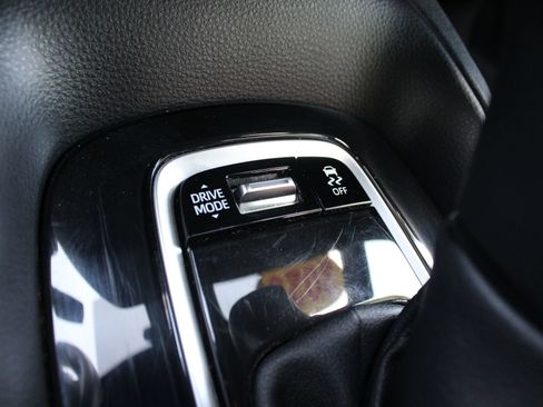 Used 2025 Toyota Corolla SE FWD image 36