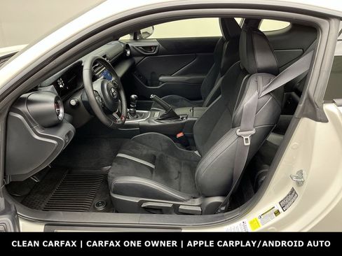 Used 2024 Toyota GR86 Premium RWD image 3