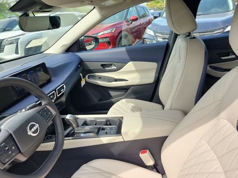New 2026 Nissan Sentra SL w/ Floor Mat Package FWD image 8