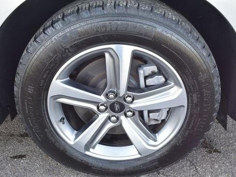 Used 2024 Ford Edge SEL w/ Convenience Package image 49