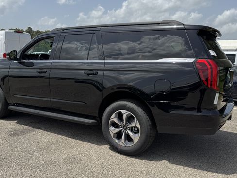 New 2027 Ford Expedition Max Active RWD image 5