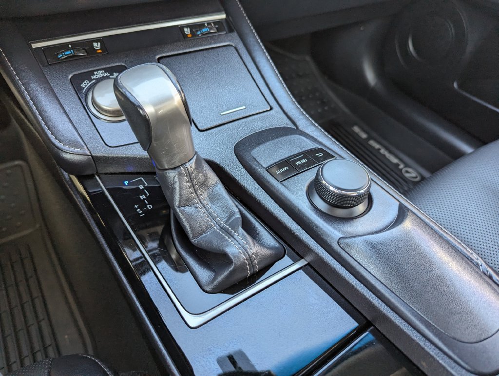 Used 2016 Lexus ES 350 w/ Premium Package w/Wood Trim FWD image 27