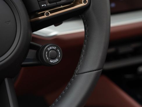New 2026 Porsche Cayenne GTS AWD/4WD image 28