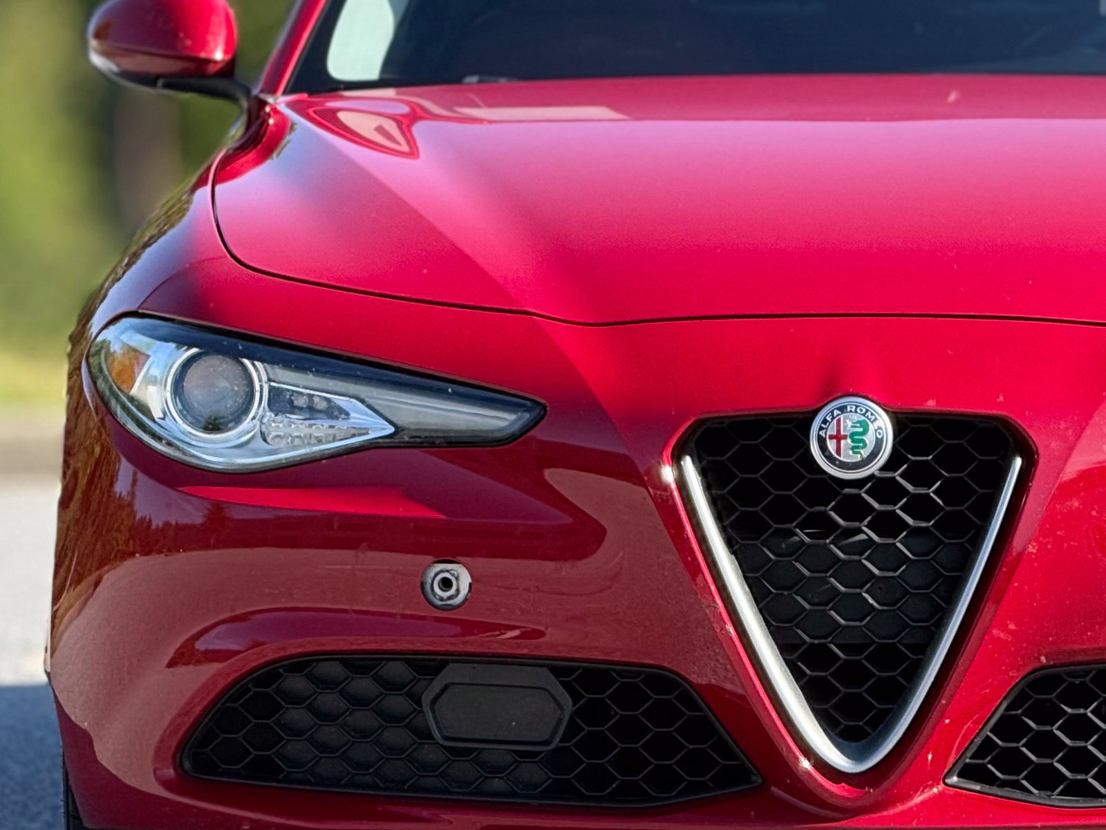 Used 2017 Alfa Romeo Giulia AWD image 14