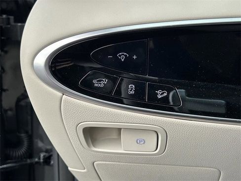 Used 2026 Genesis GV70 2.5T image 25