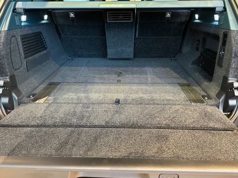 New 2025 Land Rover Range Rover SV image 16