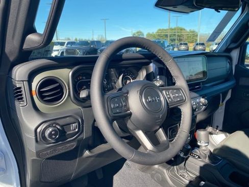 New 2026 Jeep Gladiator Mojave AWD/4WD image 13