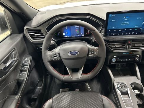 New 2026 Ford Escape ST-Line w/ Tech Pack #1 AWD/4WD image 15