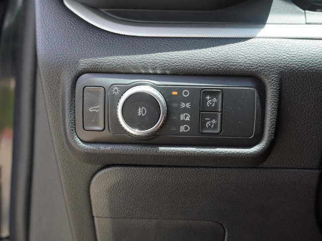 Used 2021 Ford Explorer XLT w/ Equipment Group 202A RWD image 22