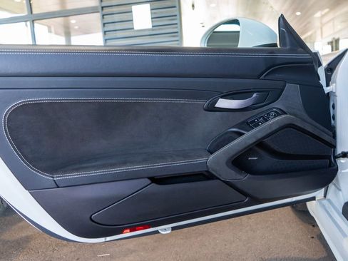 Used 2021 Porsche 718 Boxster Spyder image 24